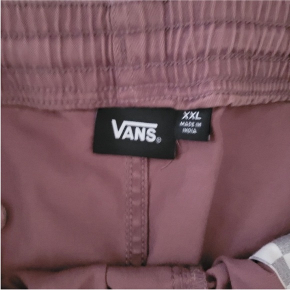 VANS men's shorts NEW.. never worn but tags are off. - Picture 3 of 3
